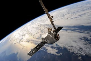 Científicos creen la Tierra envió vida al espacio y que las partículas estarían en una Luna de Júpiter