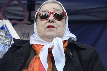 La titular de Madres de Plaza de Mayo dijo que la protesta "no es de Moyano, sino de todos"