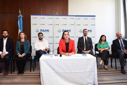 La titular del Pami durante la presentación de su equipo de trabajo al inicio de su gestión