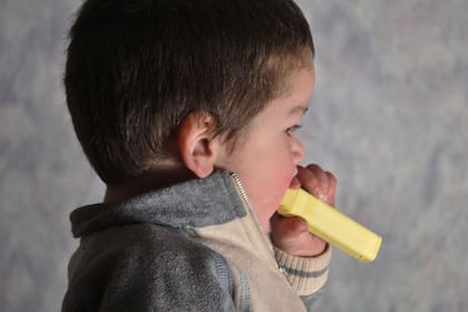 La tiza es otra forma habitual de pica y los niños y las embarazadas son quienes más consumen estas sustancias no alimenticias