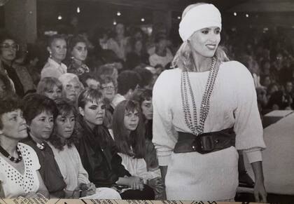 La top model siempre ofreció un estilo propio a la hora de transitar las pasarelas de los grandes diseñadores
