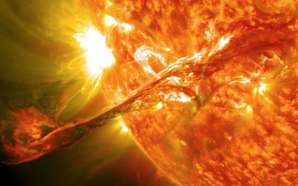 La tormenta de radiación solar se diferencia de una tormenta geomagnética