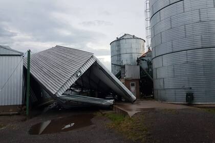 La tormenta se desató en la madrugada y dejó importantes pérdidas