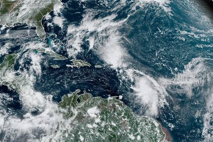 La tormenta Tammy se aproxima a las islas del Caribe, donde causará intensas lluvias en las próximas horas