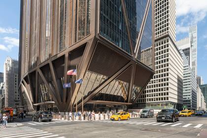 La torre anterior, demolida, albergaba las oficinas de la compañía química Union Carbide