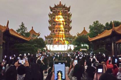 La Torre de la Grulla Amarilla es una de las atracciones turísticas más visitadas en Wuhan.