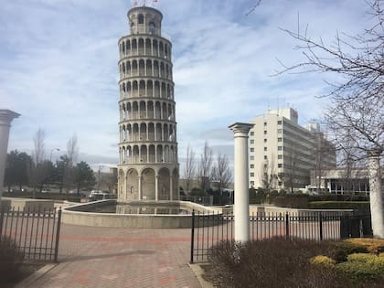 La Torre de Niles tiene un inclinación ligeramente menor a la original italiana (TripAdvisor)