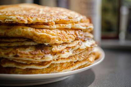 La torre de panqueques es una receta fácil y llenadora ideal para comer en una Nochebuena calurosa