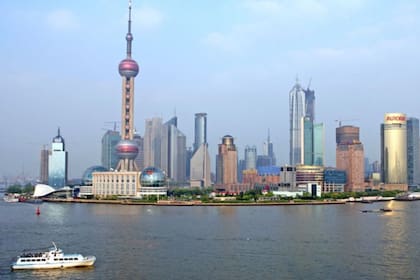 La Torre de Shanghái domina el panorama de la ciudad