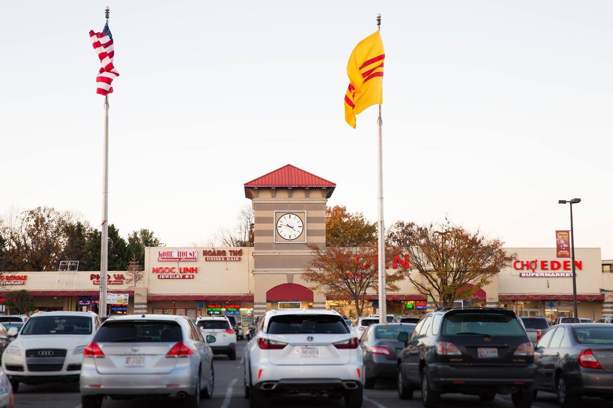 La torre del reloj es una réplica exacta de la que se encuentra en el centro de Vietnam