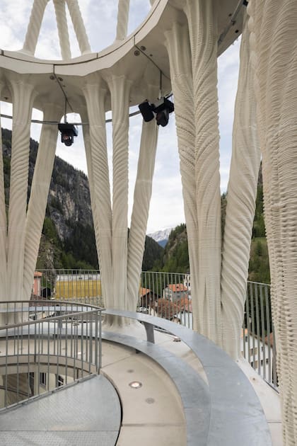 La torre está construida con componentes de hormigón impresos en 3D
