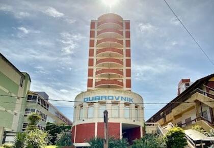 La torre principal que se derrumbó en Villa Gesell.