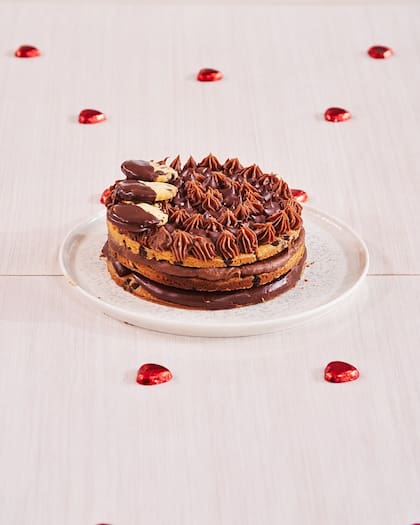 La torta que Gastón Edul preparó en honor a su mamá y hermano mellizo