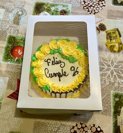 La torta que le hicieron llegar los carabineros