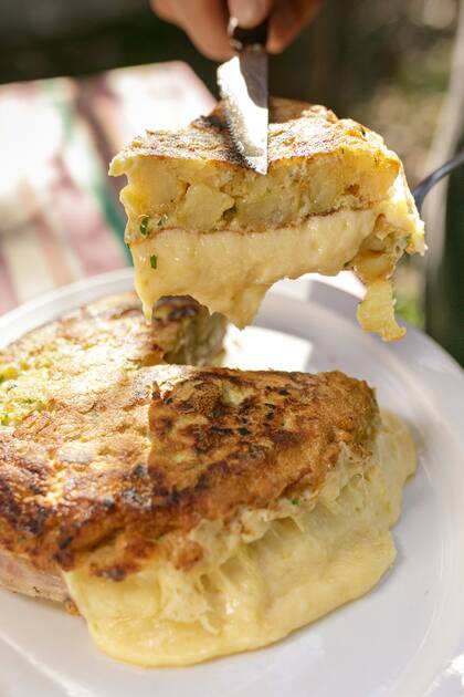 La tortilla rellena de La Vaquita de Santa Marta es un clásico de Calamuchita.