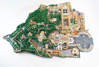 La totalidad del paisaje creado por Rocco Buttliere en su réplica del Vaticano
