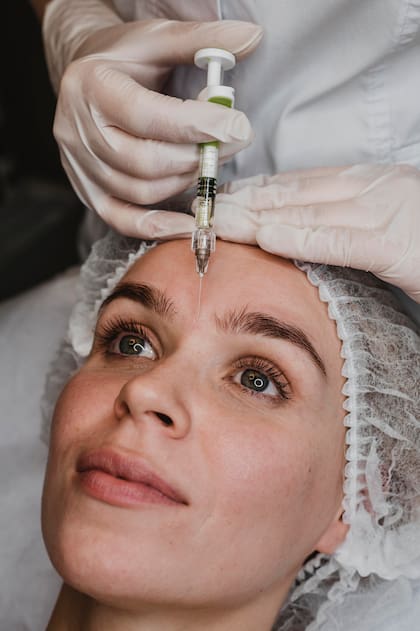 La toxina botulínica se emplea para "alisar" las líneas de expresión