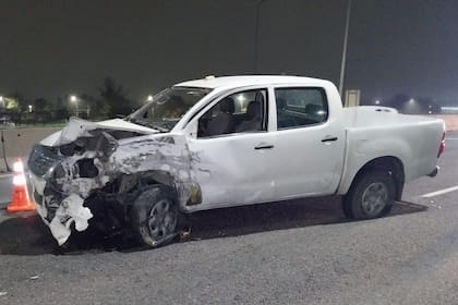 La Toyota Hilux en la que circulaban los efectivos