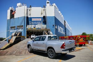 La Toyota Hilux, pickup fabricada en la Argentina, es líder en más de 40 países