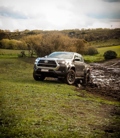 La Toyota Hilux subió un 27% en dólares en casi un año