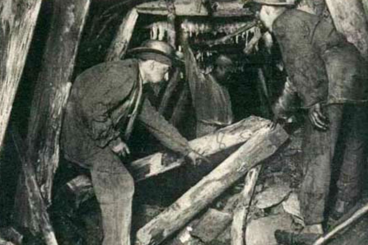 La tragedia tuvo un saldo de 1099 mineros fallecidos. Fuente: El Historiador.