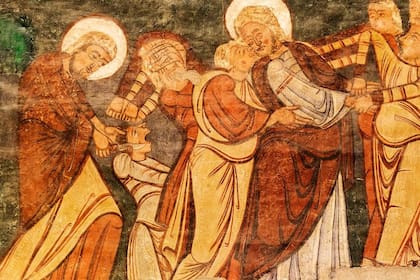 Este Jueves Santo se recuerdan, entre otros sucesos, la traición en el jardín de Getsemaní: Judas besa a Jesús y Pedro corta la oreja de Malchus