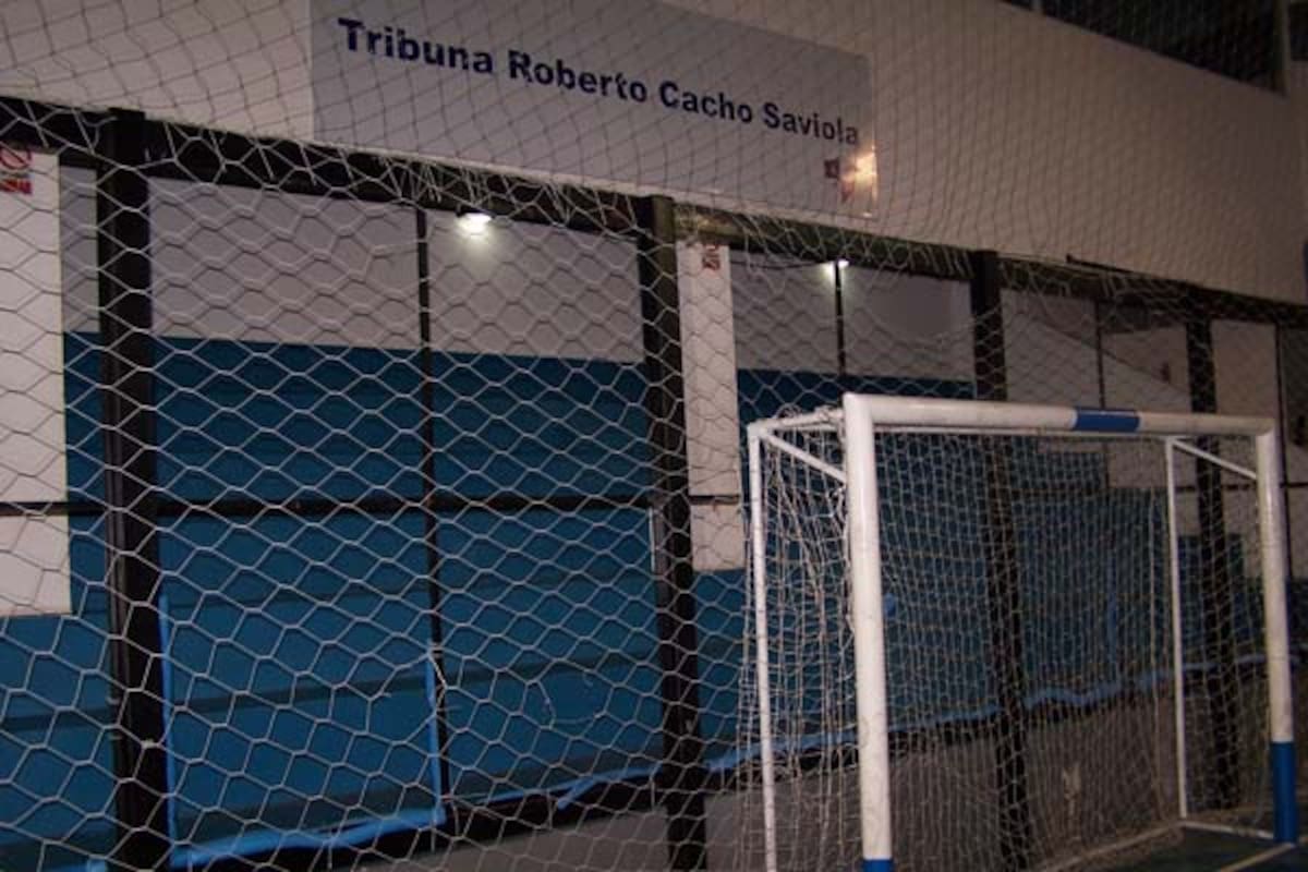 La tribuna con el nombre del padre de Javier Saviola