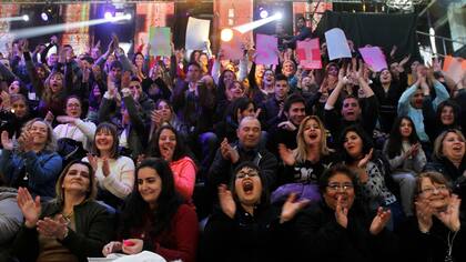 La tribuna, un ingrediente fundamental en el show