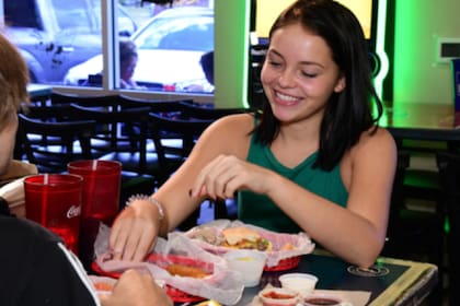 La trifulca entre los empleados y las mujeres ocurrió en el Papa Bees, de Longwood, Florida
