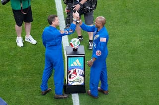 La tripulación de Artemis II apareció en el Mundial y recibió una ovación: "Héroes"