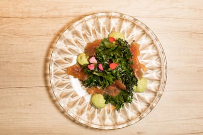 La trucha con kale es una de las propuestas del restaurante.