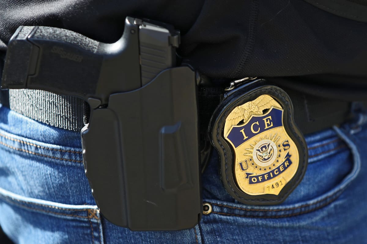 La Trust Policy del condado de Arlington fue modificada para evitar notificaciones a inmigración, incluso en casos de terrorismo o pandillas