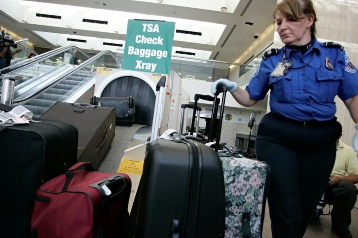 La TSA advierte la prohibición de un teléfono en los aeropuertos y vuelos de Estados Unidos