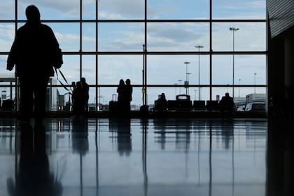 La TSA advirtió que los puertos de carga USB de los aeropuertos pueden ser peligrosos y vulnerables ante los hackers