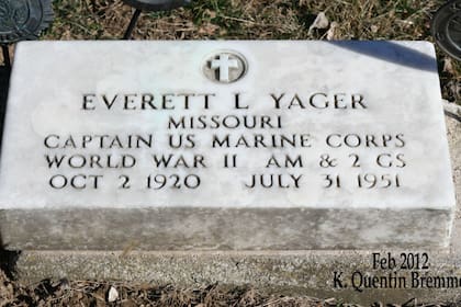 La tumba de Everett Leland Yager