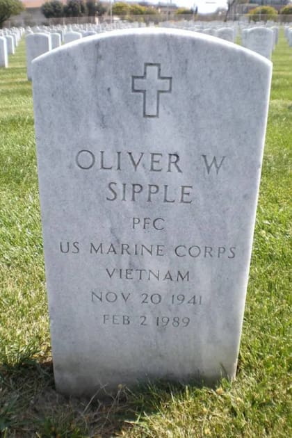 La tumba de Oliver Sipple, el héroe que murió a los 48 años