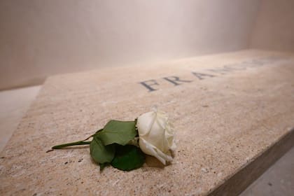 La tumba del papa Francisco (El Vaticano)