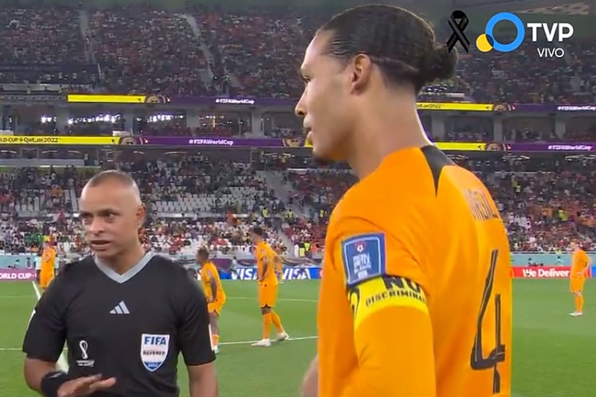 La TV Pública tuvo que retirar el crespón negro a pedido de la FIFA durante la transmisión de Países Bajos-Senegal