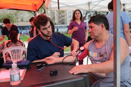 La UBA da servicios gratuitos de salud y asesoría