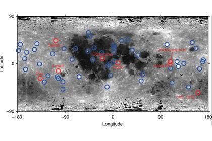 La ubicación de los 59 cráteres de la Luna que formaron parte de la investigación