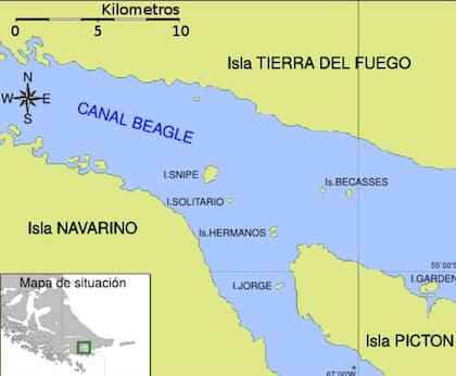 La ubicación del islote Snipe en el canal de Beagle, entre la isla de Tierra del Fuego y la Isla Navarino, y al noroeste de la isla Picton