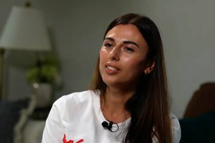 La ucraniana Liana Avetisian escapó de los bombardeos en Kiev y hoy teme perder su sustento en Estados Unidos