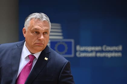 La UE decidió sancionar al gobierno del húngaro Viktor Orban (Photo by Emmanuel DUNAND / AFP)