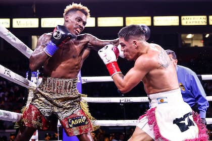 La última aparición de brian Castaño, en mayo de 2022, derrota frente a Jermell Charlo