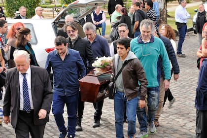 La última despedida a la actriz Silvina Bosco, antes de que sus restos sean enterrados en el Panteón de Actores del cementerio de Chacarita