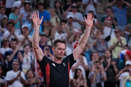 La última imagen de Andy Murray en una cancha: ovacionado en Roland Garros, tras la derrota en el dobles junto a Daniel Evans en los Juegos Olímpicos de París
