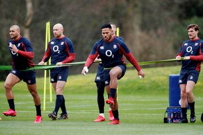 La última práctica de los ingleses antes del choque con Gales