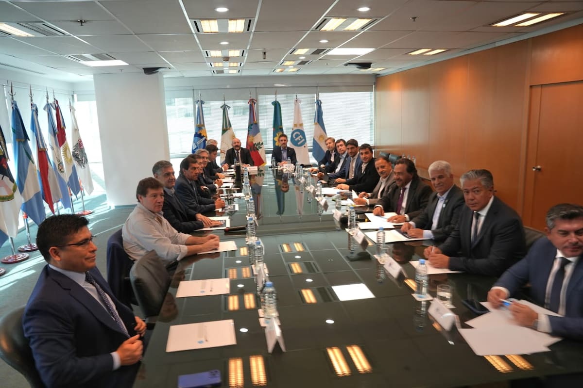 La última reunión de los gobernadores, en la nueva sede del CFI