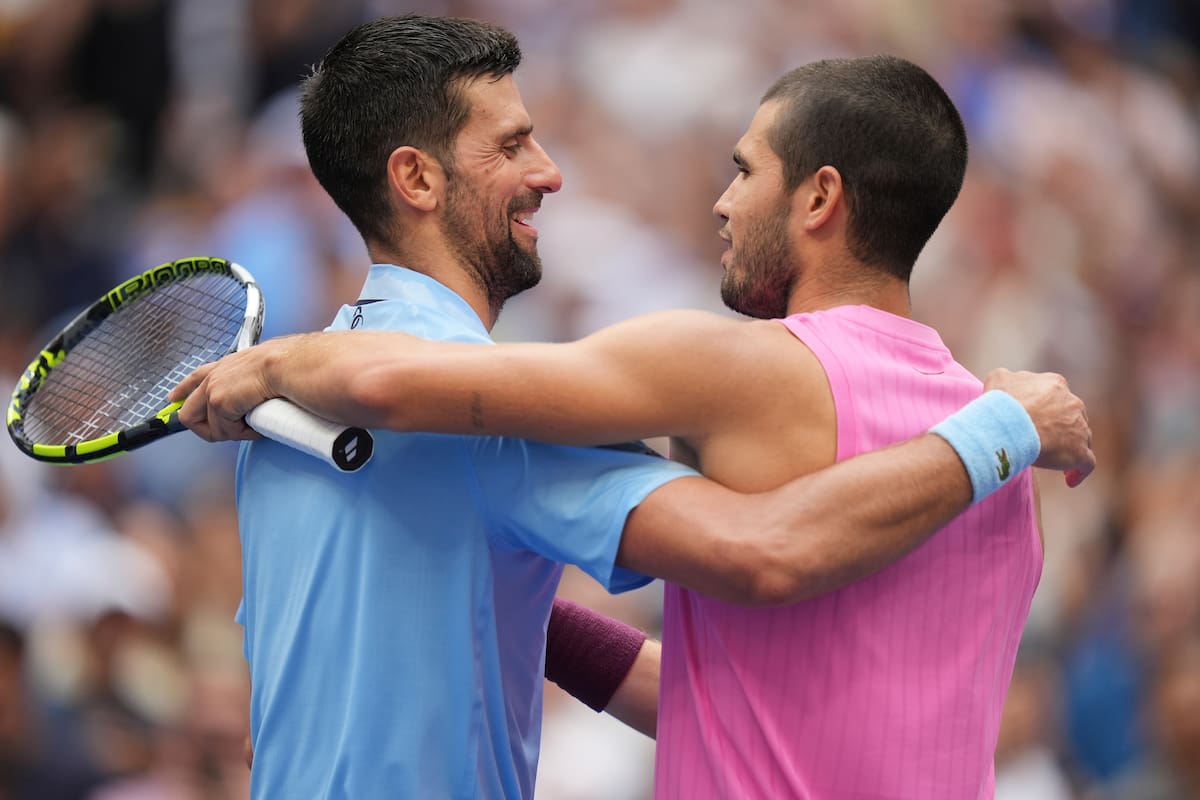 La última vez que se enfrentaron Alcaraz y Djokovic, por las semifinales del US Open 2025, el español ganó en sets corridos
