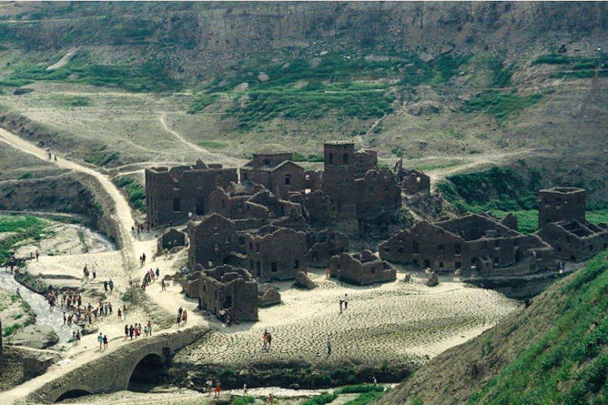 La última vez que se pudo visitar el pueblo “fantasma“ de Fabbriche di Careggine, en 1994 (Vagli Park)